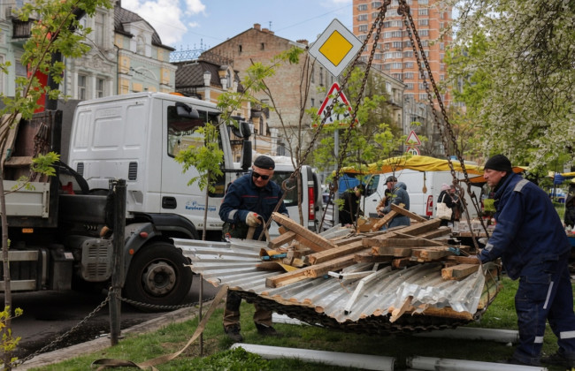 В Україні можуть заборонити демонтаж МАФів без рішення суду, компенсації або альтернативного місця. В Україні можуть заборонити демонтаж МАФів без рішення суду, компенсації або альтернативного місця.